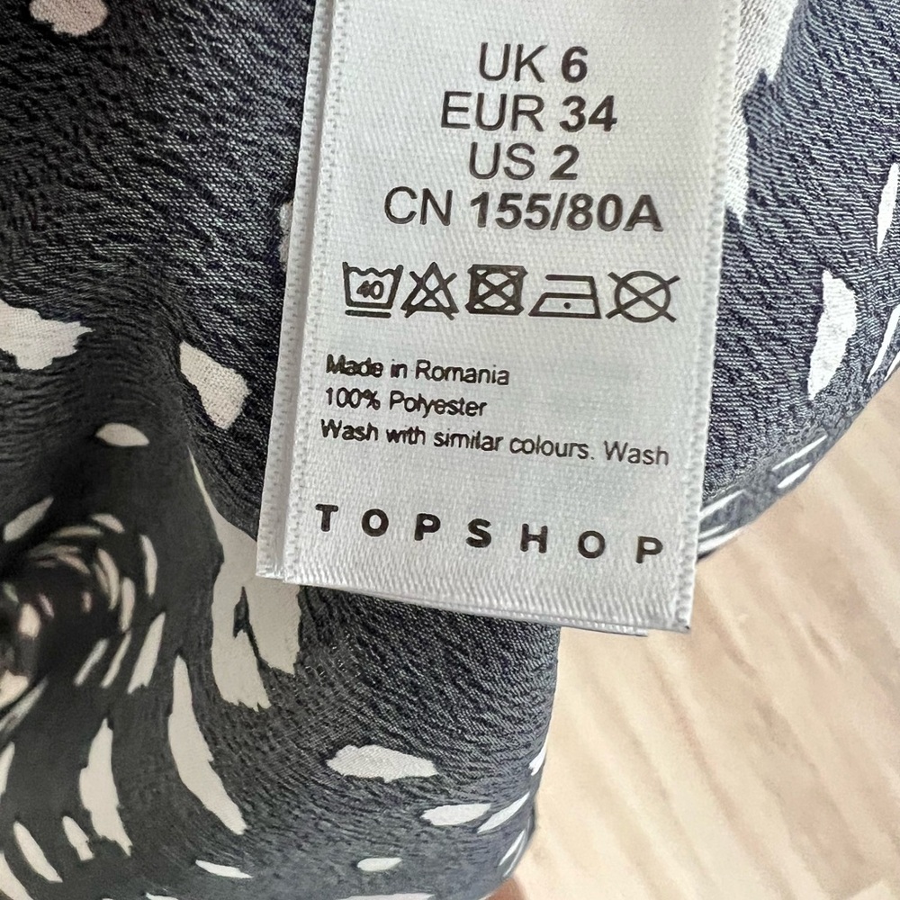 Topshop Monochrome Speckled Blouse - Picture 6 of 6